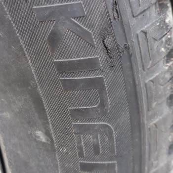 Hankook Lastikleri 9 Günde Çatlayan Lastikler Ve İletişim Kurulamayan Satıcı