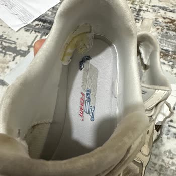 Skechers Kalitesiz Ürün: Markaya Yakışmayan Hızlı Yıpranma