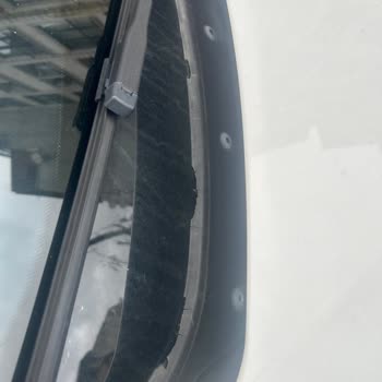 BMW 320d Ön Cam Fitili Ve Su Alma Sorunu