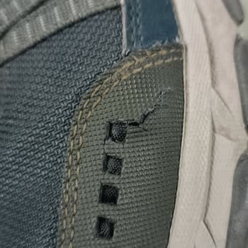 Skechers Ayakkabıda Beklenmedik Yırtılma