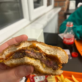 Köfteci Yusuf'ta Hizmet Ve Yemek Kalitesi Sorunu