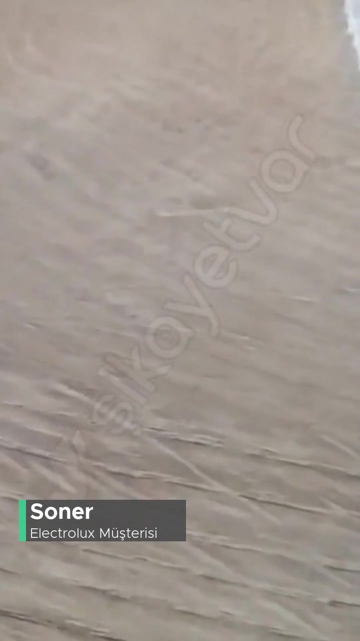 Electrolux Elektrik Süpürgesi Çok Kötü! videonun kapak resmi