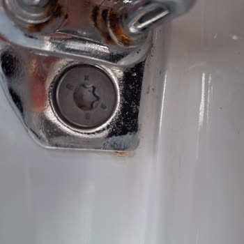 Renault Clio'da Sürekli Su Kaçağı Ve Garanti Sorunu