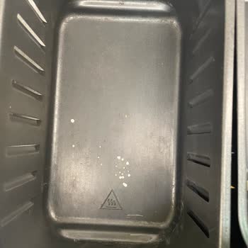 Airfryer Alt Taban Soyulması: Kullanıcı Hatası Mı, Üretim Hatası Mı?