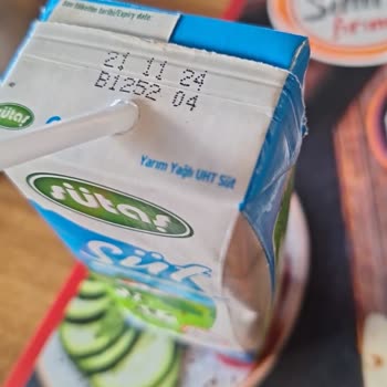 İzmit Simit Fırını Tarihi Geçmiş Ürünler Satış Halinde