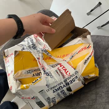 Sürat Kargo İle Yaşanan Paket Hasarı Ve Karışıklık