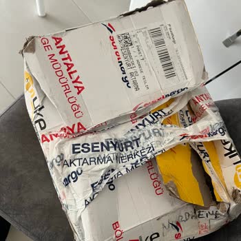 Sürat Kargo İle Yaşanan Paket Hasarı Ve Karışıklık