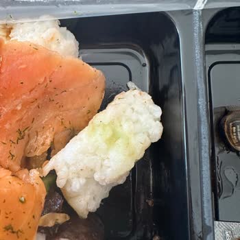 Bozuk Sushi Ve Yetersiz Destek Hizmeti