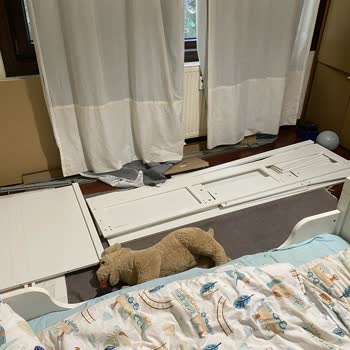 IKEA Delayed Replacing Broken and Missing Hemnes Daybed Parts for 20 Days