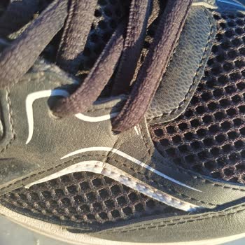 Koşu Ayakkabısı Yerine İşkence Ayakkabısı!