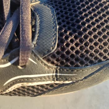 Koşu Ayakkabısı Yerine İşkence Ayakkabısı!