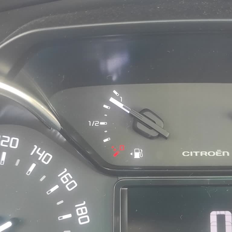 Citroen C3'te Yakıt Göstergesi Ve Yüksek Yakıt Tüketimi Sorunu