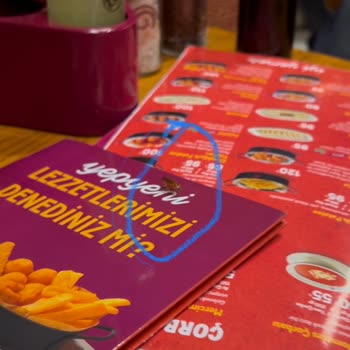 Hijyen Skandalı: Tavuk Dünyası'nda Hamam Böceği Şoku