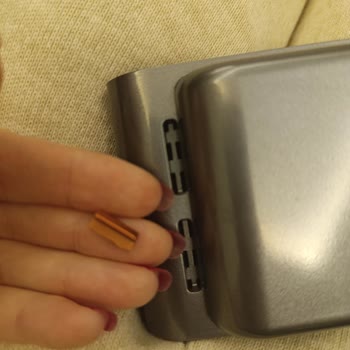 Fakir Dikey Şarjlı Süpürge: Sürekli Kırılan Plastik Parçalar Ve Servis Sorunları