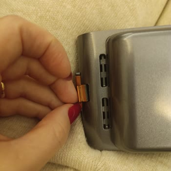 Fakir Dikey Şarjlı Süpürge: Sürekli Kırılan Plastik Parçalar Ve Servis Sorunları