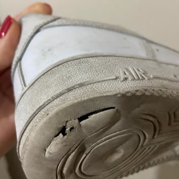 Air Force Ayakkabılarımda Beklenmedik Taban Sorunu