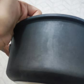 Granit Tencerede Kalıcı Lekeler Ve İletişim Sorunu