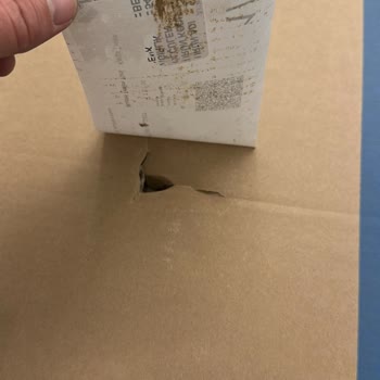 Yanlış Etiketli Ve Hasarlı TV Teslimatı