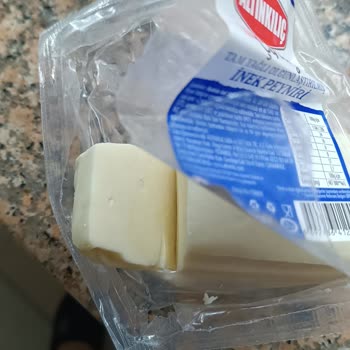 BİM'de Satılan Peynirden Kıl Çıktı Üretim Koşulları Şüpheli