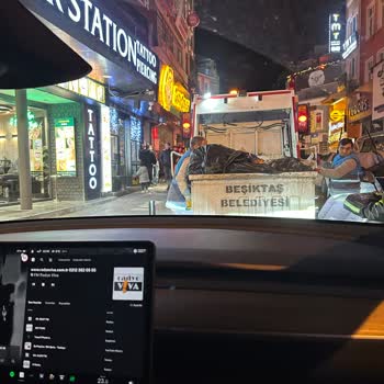 Cumartesi Akşamı Trafik Çilesi