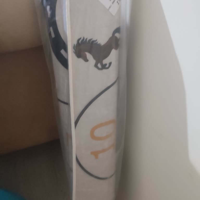 Renkli Halılar 1 Ayı Geçti Ürün Küçük Gönderildi