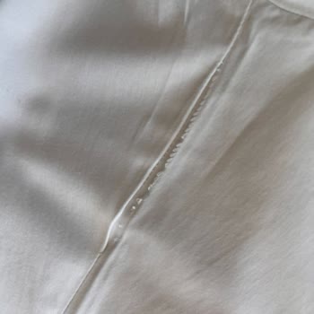 Gömlekteki Sökük Ve Firma İlgisizliği