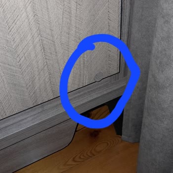 Kusurlu Dolap Kapağı İle Aldatıldık