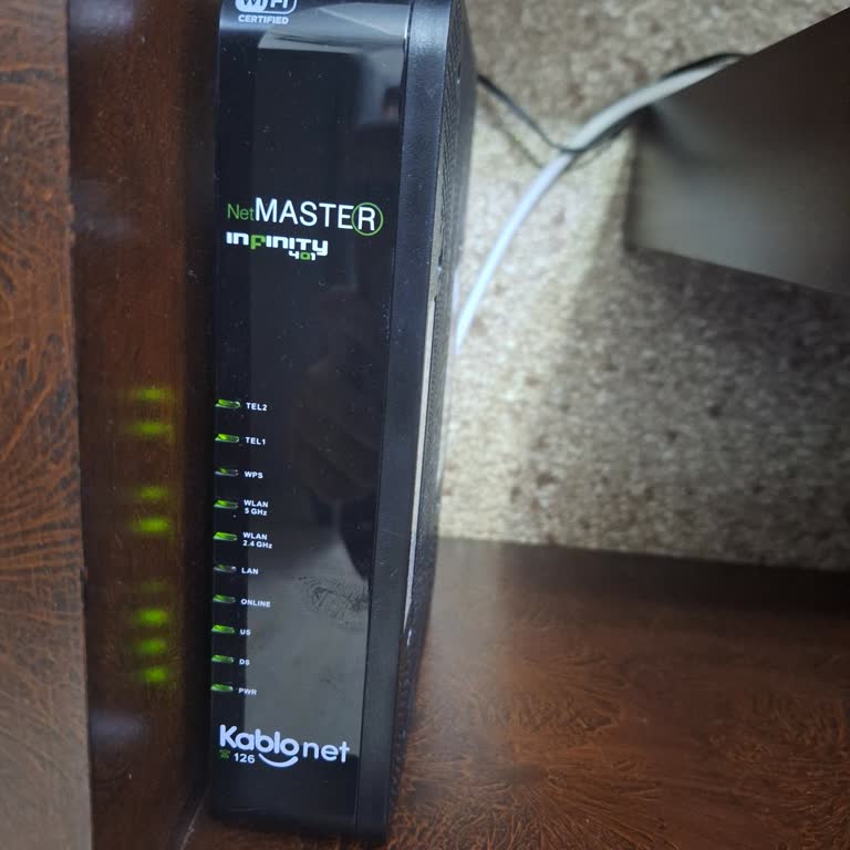 Sürekli Kesilen İnternet Ve Yetersiz Müşteri Hizmetleri