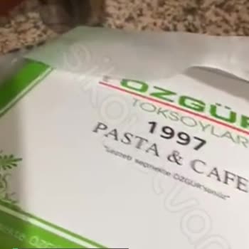 Alo 174 Gıda Hattı Pastada Kullanılan Boya Çıkmıyor Bulaştığı Yerden!
