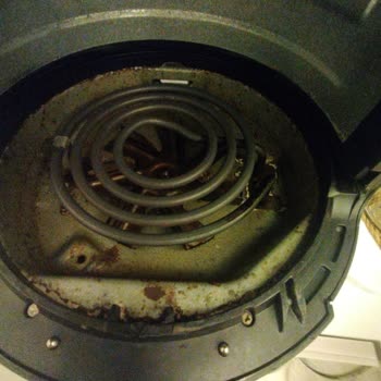 Beko Airfryer'da Süreklilik Gösteren Paslanma Sorunu