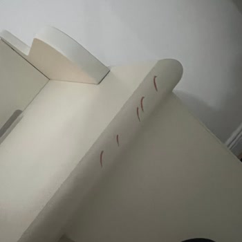 IKEA Çalışma Masasında Üretim Hatası