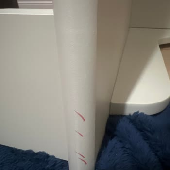 IKEA Çalışma Masasında Üretim Hatası