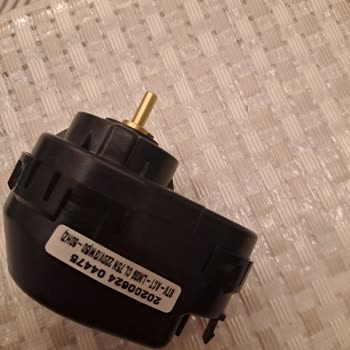 Warmhaus Petek Motoru Parçası Kırıldı: Acil Yardım Bekliyorum