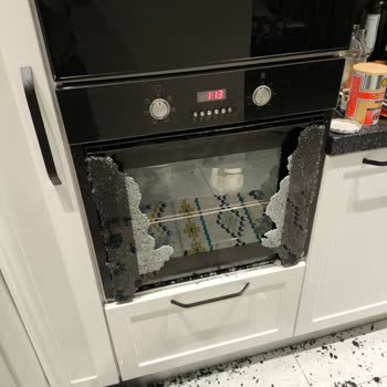 Gece Yarısı Patlayan Fırın Camı Şoku