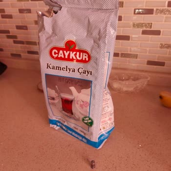 Marketten Alınan Çayda Yabancı Cisim Şaşkınlığı