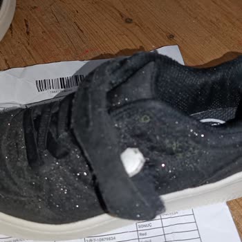 Dayanıklılığı Sınıfta Kalan Çocuk Ayakkabısı