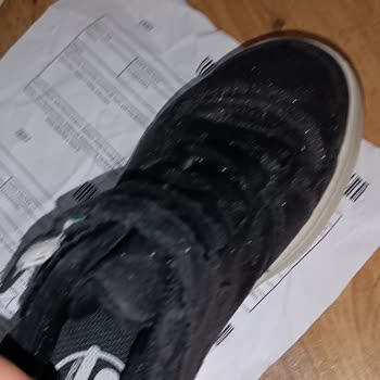 Dayanıklılığı Sınıfta Kalan Çocuk Ayakkabısı