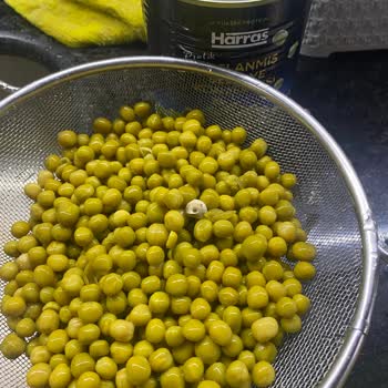 Harras Bezelye Konservesinde Şok: Sümüklü Böcek Çıktı!