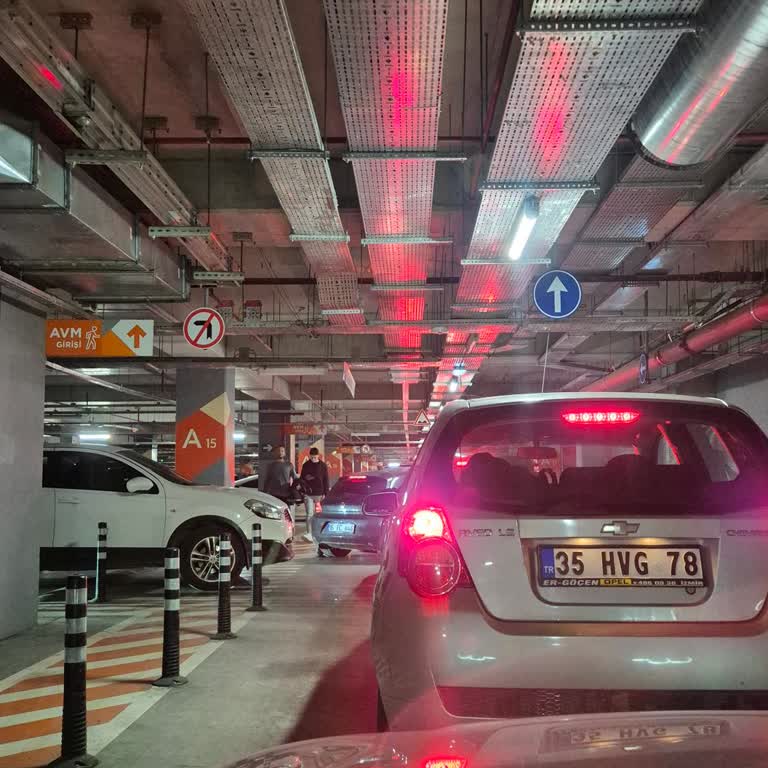 Hilltown AVM Otoparkında Sürekli Bekleme Sorunu