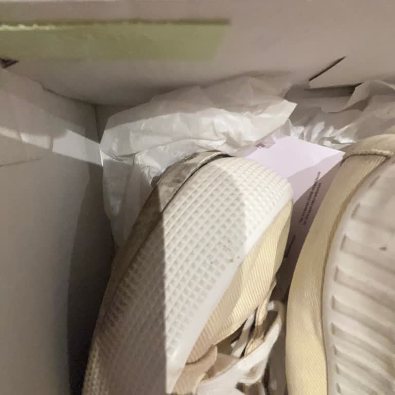 Marka Değerine Yakışmayan Ayakkabı Sorunu