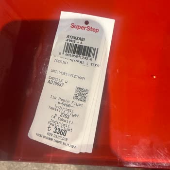 Fiyat Etiketi Şoku: Aynı Ayakkabıya Farklı Fiyat