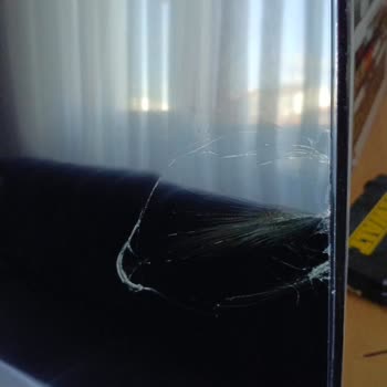 Kırık Televizyon Ve Yetersiz Müşteri Hizmeti