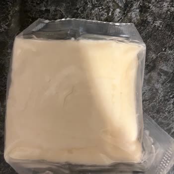 Peynir Paketinde Şok Edici Buluntu