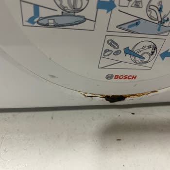 Bosch Serie 4 Çamaşır Makinesinde Şok Edici Paslanma Sorunu