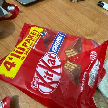 Nestle Kitkat Chunky'de Taş Gibi Gofret Ve Ekşi Tat Sorunu