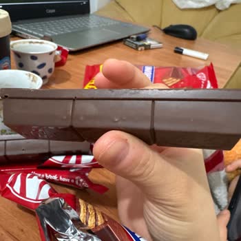 Nestle Kitkat Chunky'de Taş Gibi Gofret Ve Ekşi Tat Sorunu