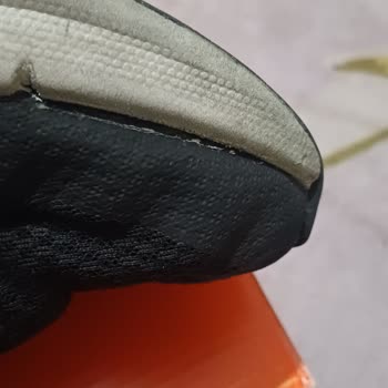 Nike Ayakkabıda Taban Açılması Sorunu