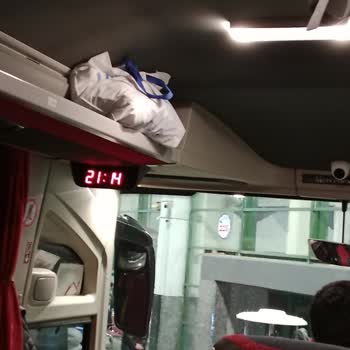 Uzun Süreli Bekleyiş: Şoförün Gecikmesi Yolcuları Mağdur Ediyor