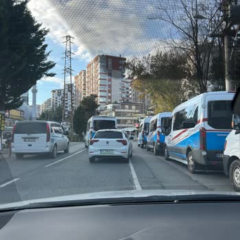 Trabzon'da Belediyelerin İlgisizliği Ve Trafik Tehlikesi