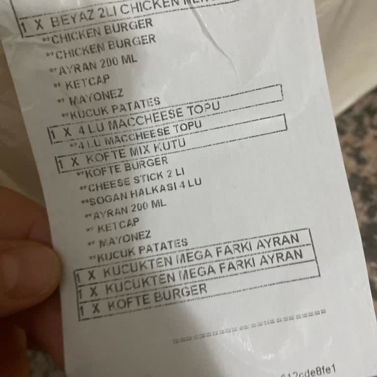 Saloon Burger Siparişimde Saç Çıktı Ve Eksik Ürün Teslim Edildi